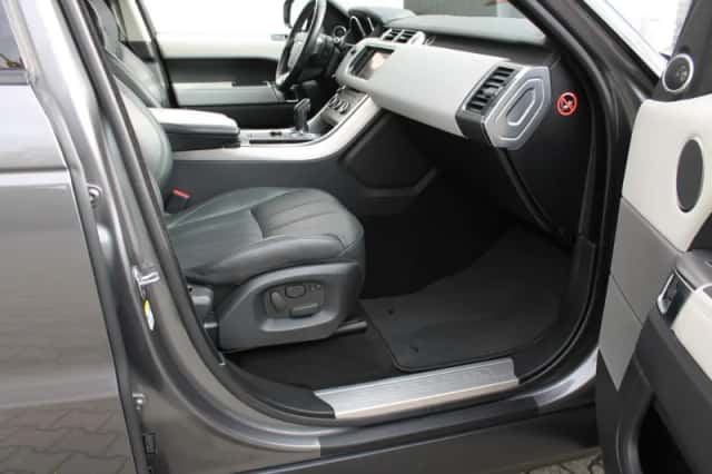 Land Rover Range Rover Sport (2013) thumbnail 3