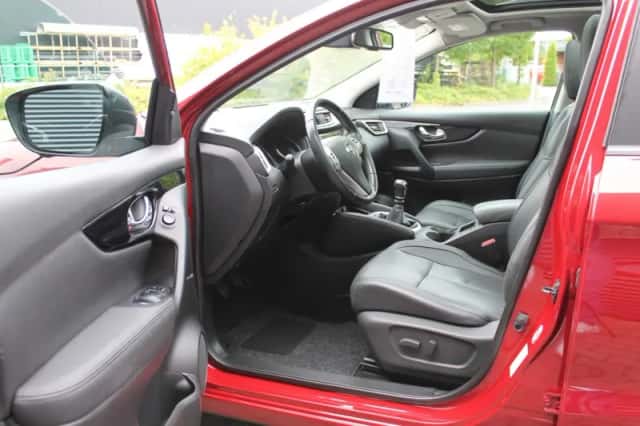 Nissan Qashqai (2015) thumbnail 2
