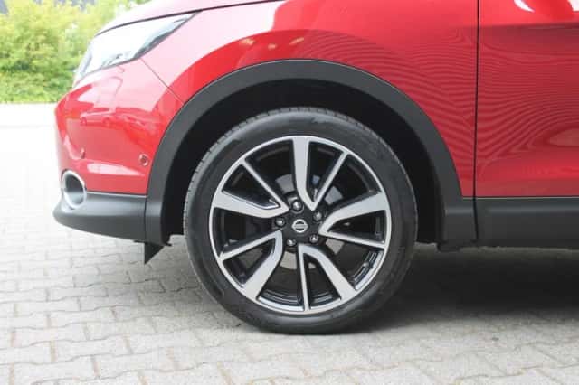 Nissan Qashqai (2015) thumbnail 17