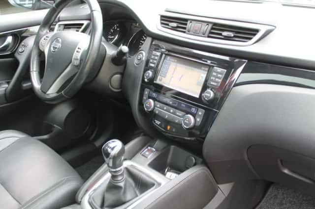 Nissan Qashqai (2015) thumbnail 9