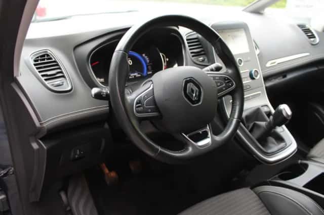 Renault Scénic (2017) thumbnail 6