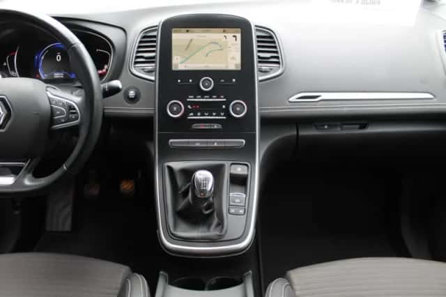 Renault Scénic (2017) thumbnail 10