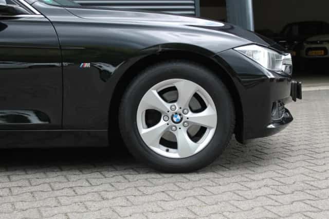 BMW 3-Serie (2013) thumbnail 16