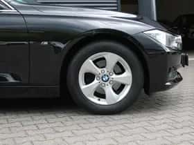 BMW 3-Serie (2013) thumbnail 16