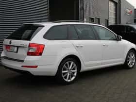 Škoda Octavia (2014) thumbnail 18
