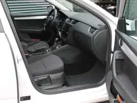 Škoda Octavia (2014) thumbnail 3