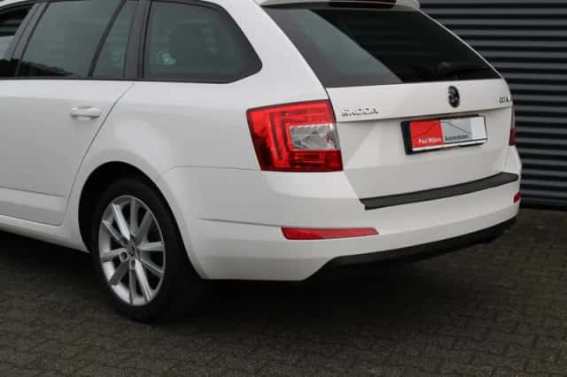 Škoda Octavia (2014) thumbnail 22