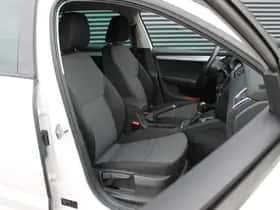 Škoda Octavia (2014) thumbnail 4