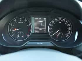 Škoda Octavia (2014) thumbnail 7