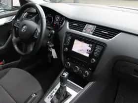 Škoda Octavia (2014) thumbnail 9