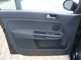 Volkswagen Golf (2008) thumbnail 5