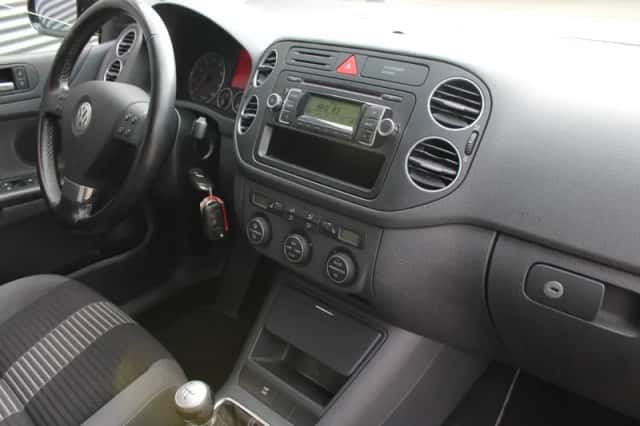 Volkswagen Golf (2008) thumbnail 9