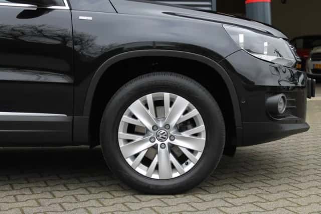Volkswagen Tiguan (2013) thumbnail 16