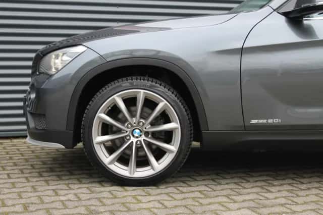 BMW X1 (2014) thumbnail 16