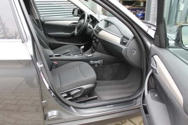 BMW X1 (2014) thumbnail 3