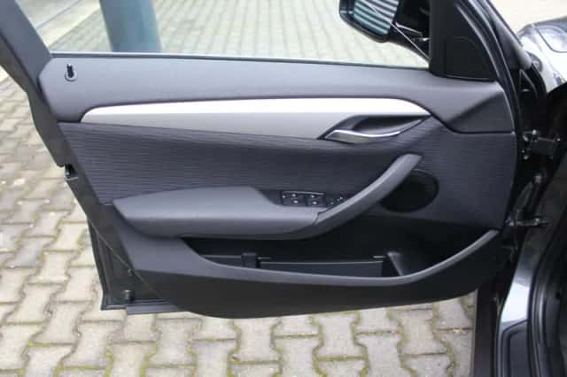BMW X1 (2014) thumbnail 5