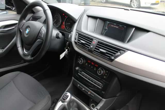 BMW X1 (2014) thumbnail 9