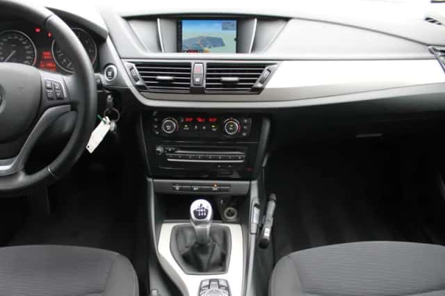 BMW X1 (2014) thumbnail 10