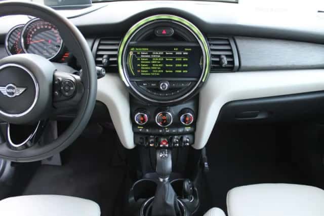 MINI Cooper (2015) thumbnail 11
