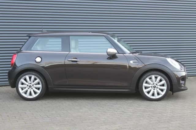 MINI Cooper (2015) thumbnail 17