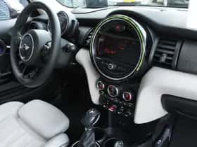 MINI Cooper (2015) thumbnail 10