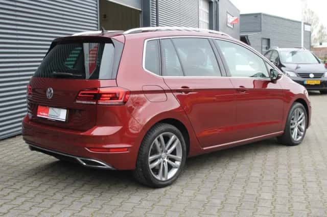 Volkswagen Golf (2018) thumbnail 18