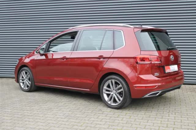 Volkswagen Golf (2018) thumbnail 24