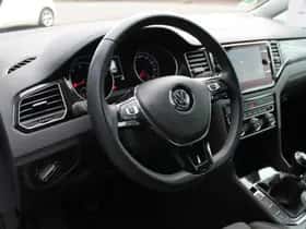 Volkswagen Golf (2018) thumbnail 6