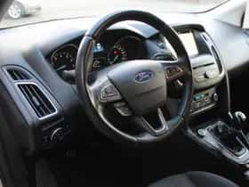 Ford Focus (2018) thumbnail 6