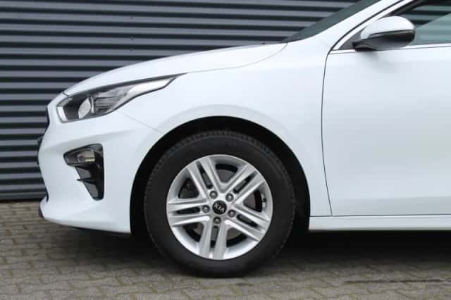 Kia Ceed (2020) thumbnail 16
