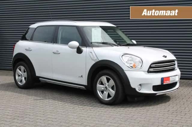 MINI Countryman (2015) thumbnail 1