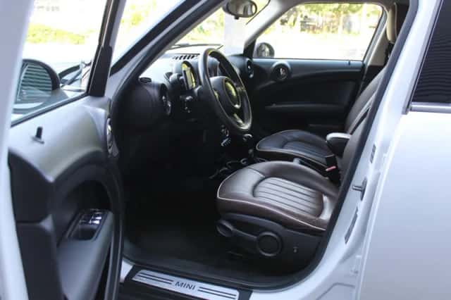 MINI Countryman (2015) thumbnail 2