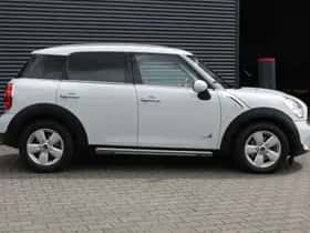 MINI Countryman (2015) thumbnail 17