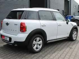 MINI Countryman (2015) thumbnail 18