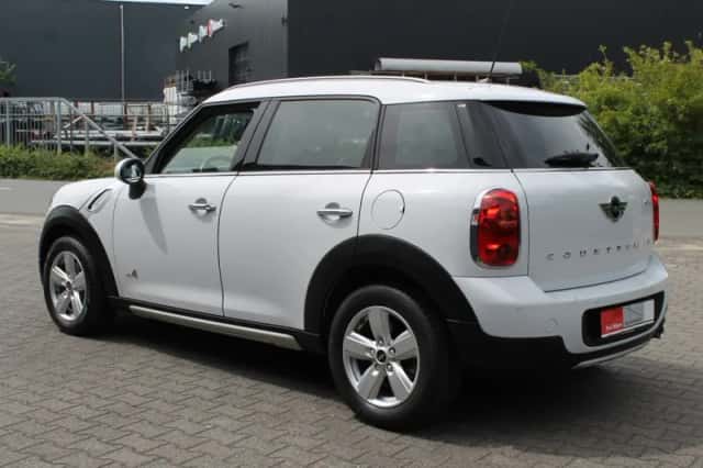 MINI Countryman (2015) thumbnail 19