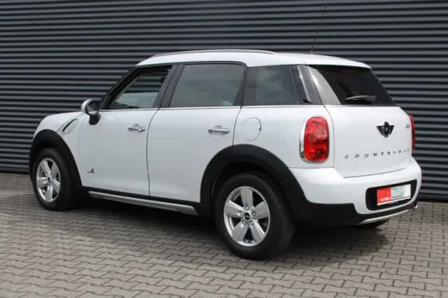 MINI Countryman (2015) thumbnail 24