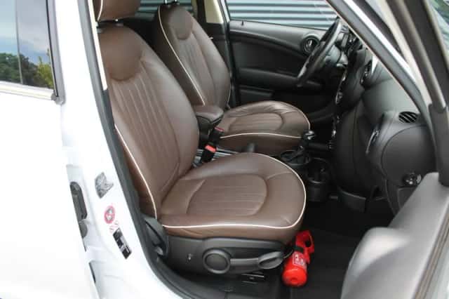 MINI Countryman (2015) thumbnail 4