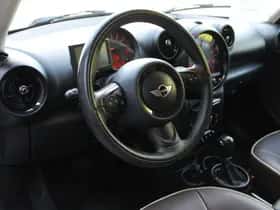 MINI Countryman (2015) thumbnail 6