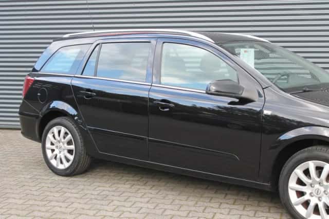 Opel Astra (2005) thumbnail 15