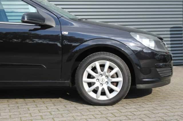 Opel Astra (2005) thumbnail 16