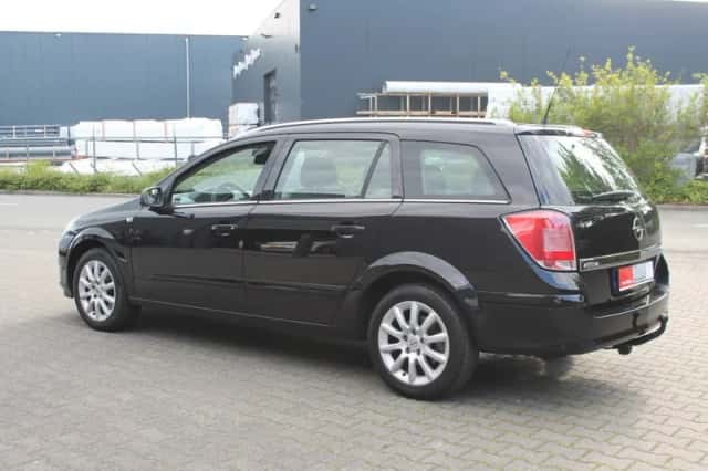 Opel Astra (2005) thumbnail 19