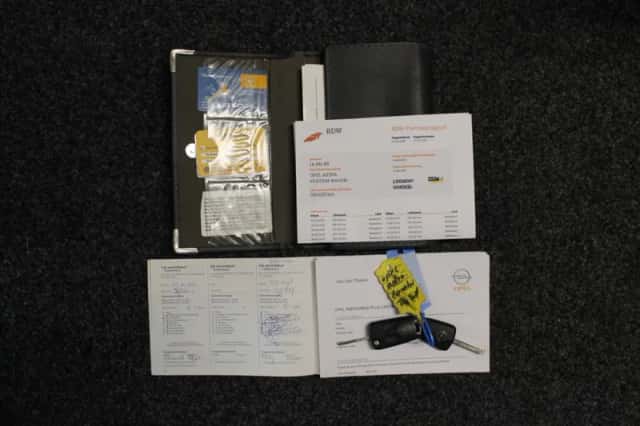 Opel Astra (2005) thumbnail 21