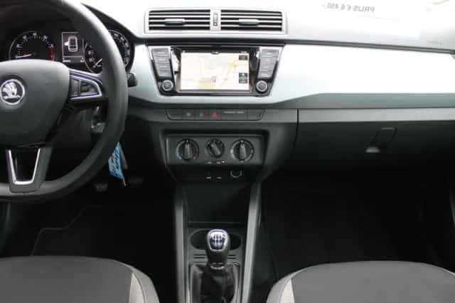 Škoda Fabia (2016) thumbnail 10