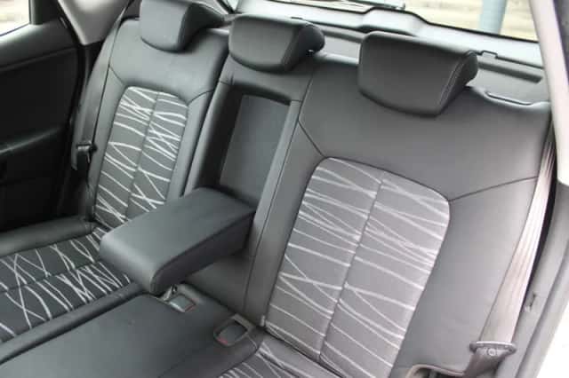 Kia VENGA (2016) thumbnail 12