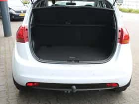Kia VENGA (2016) thumbnail 13