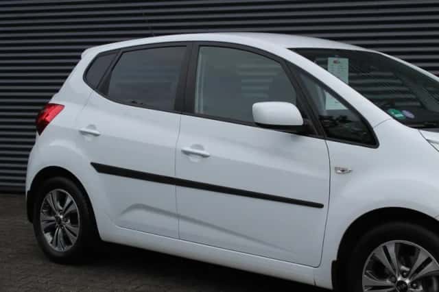 Kia VENGA (2016) thumbnail 15