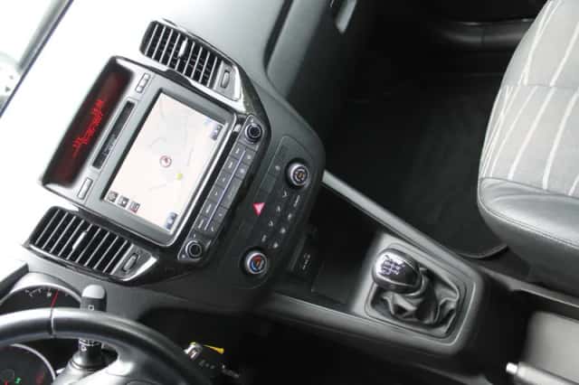 Kia VENGA (2016) thumbnail 8