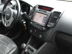 Kia VENGA (2016) thumbnail 9