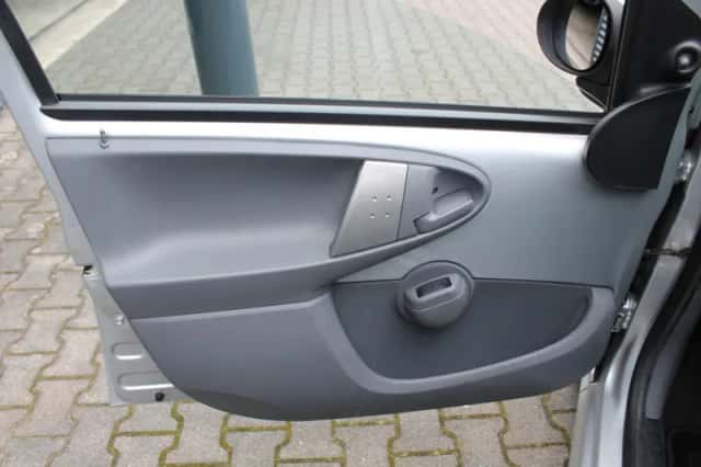 Citroën C1 (2010) thumbnail 5