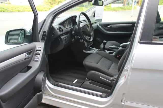 Mercedes-Benz B-Klasse (2009) thumbnail 2